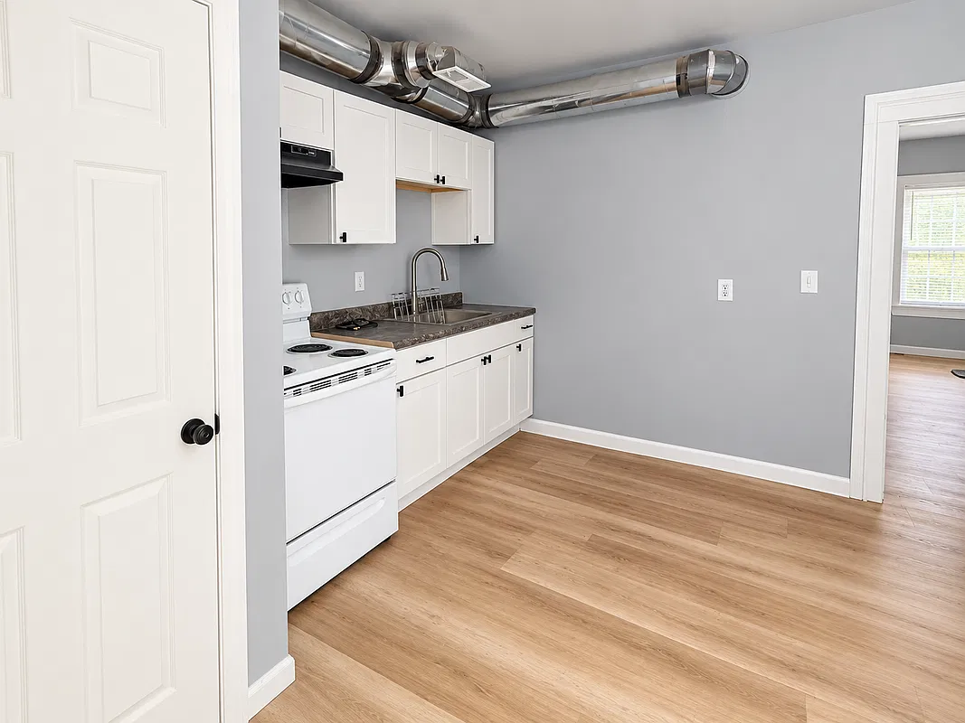 1 bed, 1.0 bath, 600 sqft, $870 — Photo 2