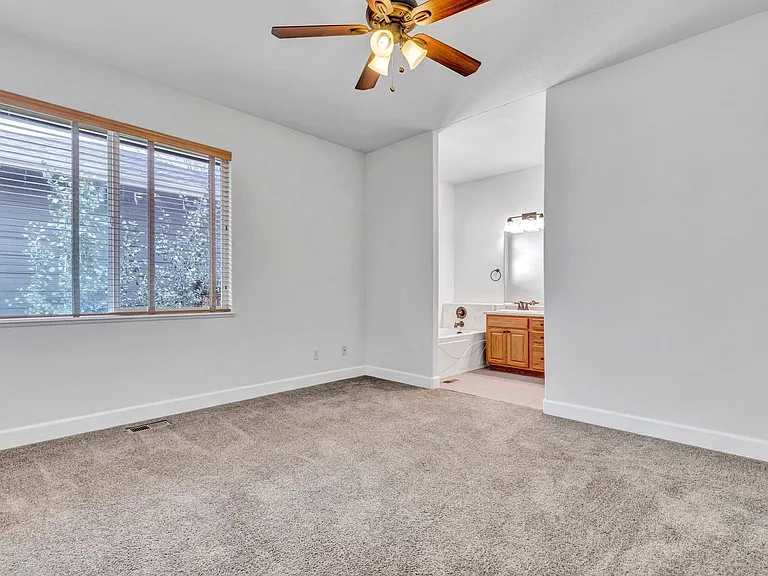 16947 Buffalo Valley Path — Photo 8