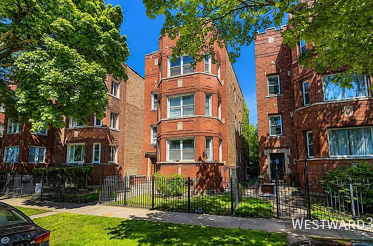 8225 S Ingleside Ave #1 — Photo 2