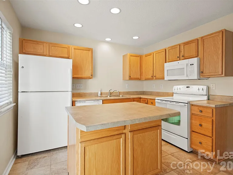 148 Mangum Cir — Photo 10