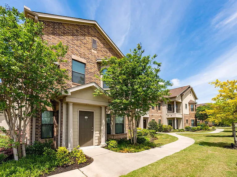 Cortland Sugar Land — Photo 25