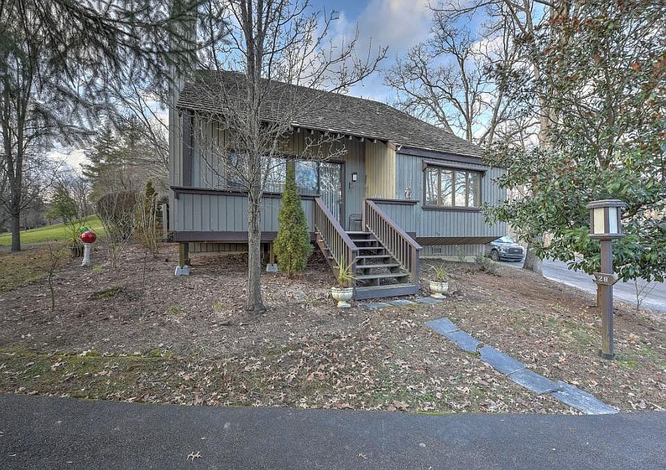 1st image of 27 Pulpit Ln #0