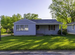 921 Robinhood Rd, Mexico, MO 65265