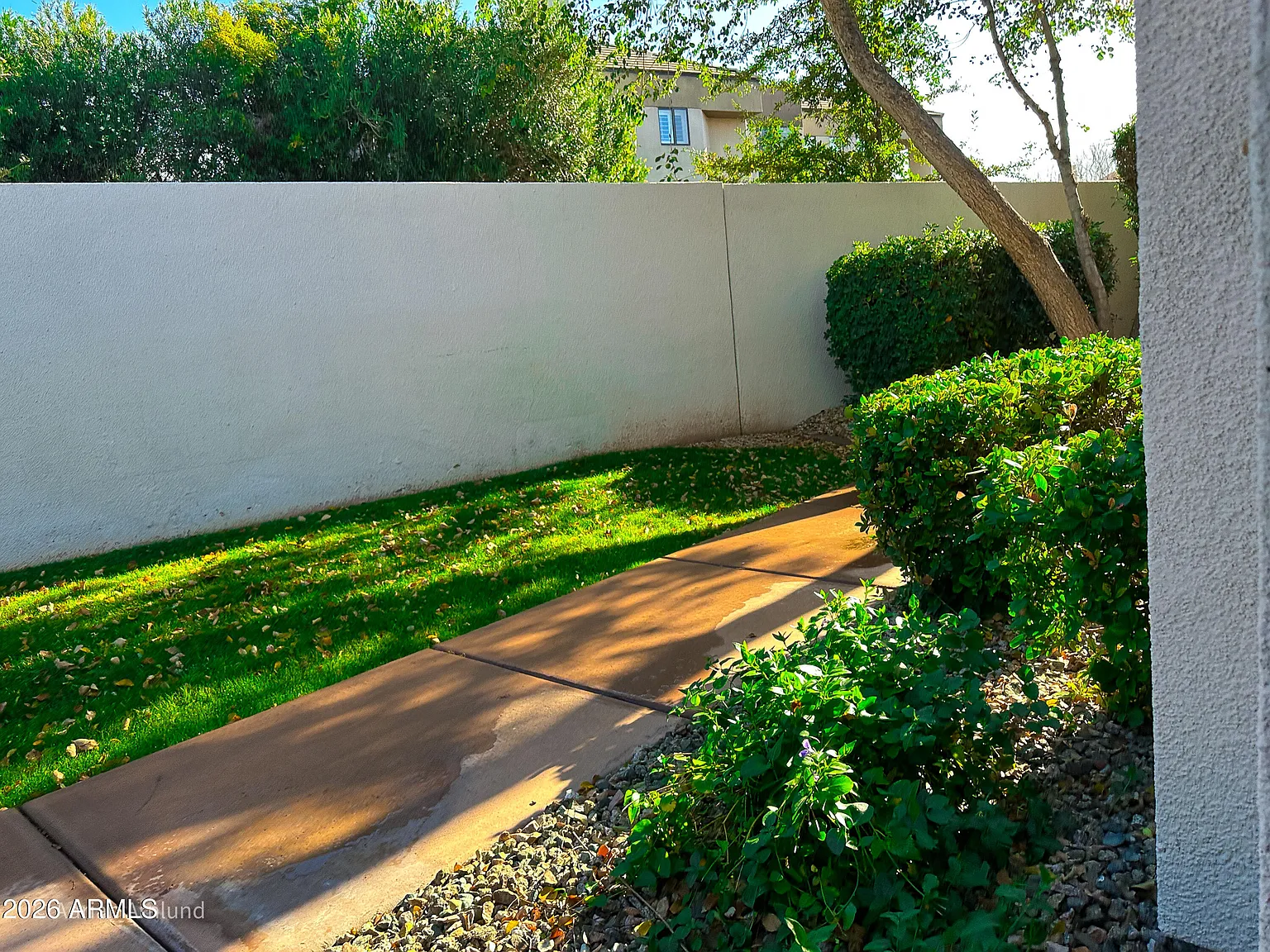 3 bed, 1695 sqft, $8,500 — Photo 3