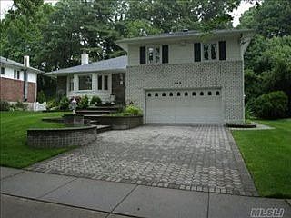 1st image of 143 Stratford St N