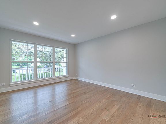 4th image of 1136 E Tedy Ct