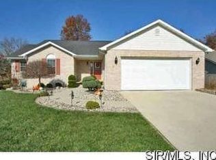 25 N Porte Dr, Highland, IL 62249