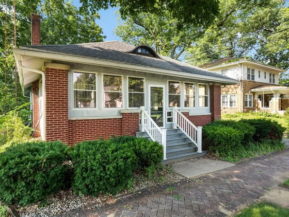 315 W 9th St, Rochester, IN 46975