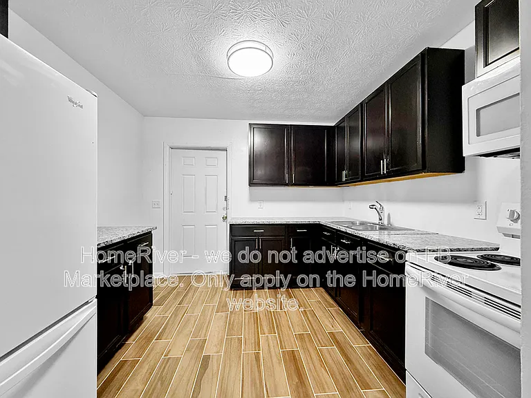 5747 Antoinette Ln — Photo 9