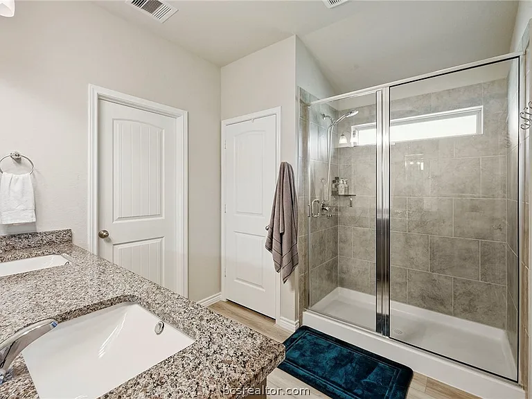2042 Rock Ridge Ave — Photo 11
