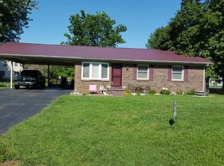 102 Crest Dr, Hopkinsville, KY 42240