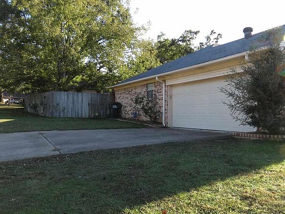 2nd image of 18304 Woodhollow Dr