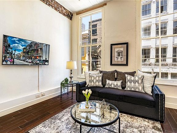 2nd image of 210 Decatur St #401