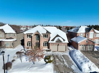 567 Holgate Cir, Newmarket, ON L3X 1V8
