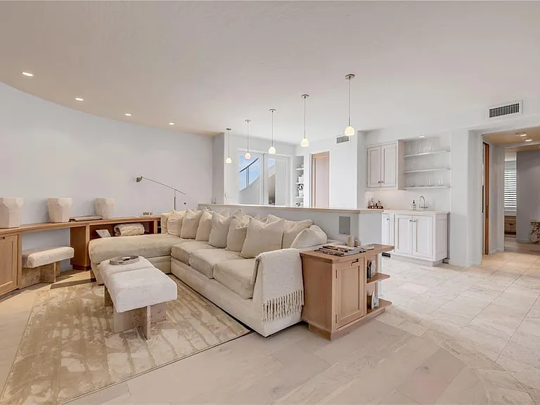 6965 S Atlantic Ave — Photo 9