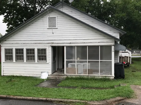 204 Ivy St, Rockmart, GA 30153