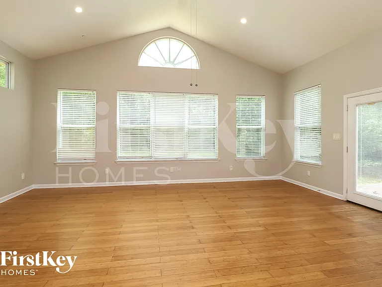 13224 Greycrest Dr — Photo 7