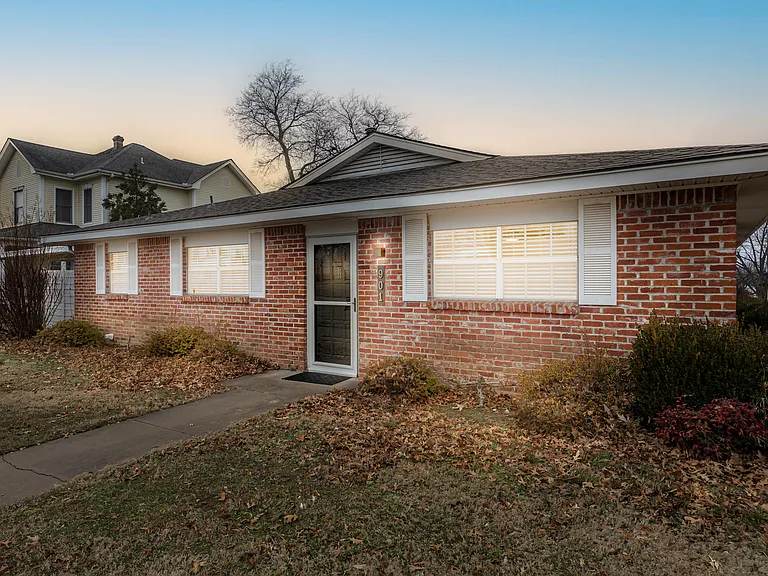 901 S Johnstone Ave — Photo 19
