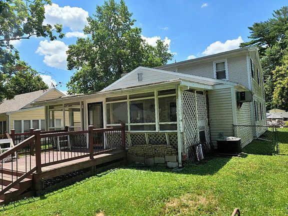3rd image of 636 Hayes St Lot 7