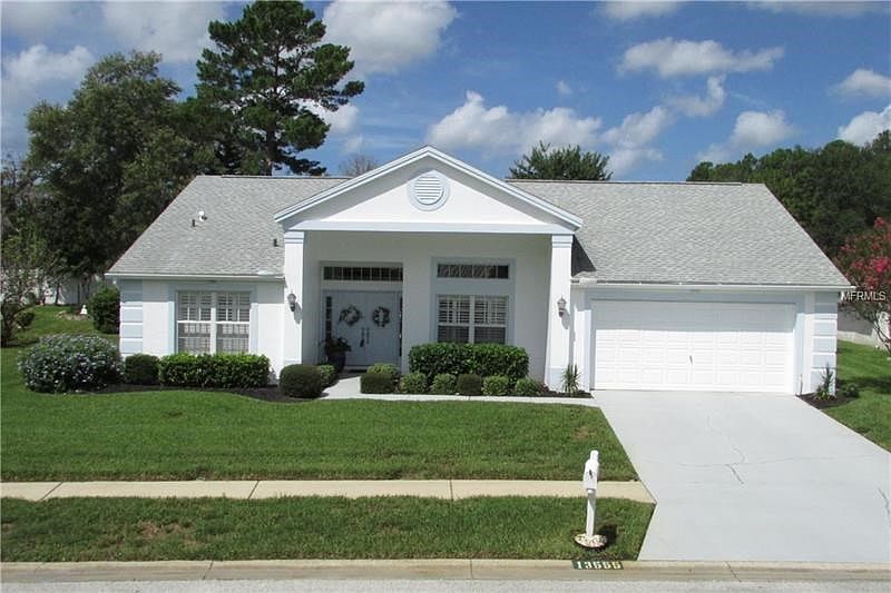 Awesome Curb Appeal !