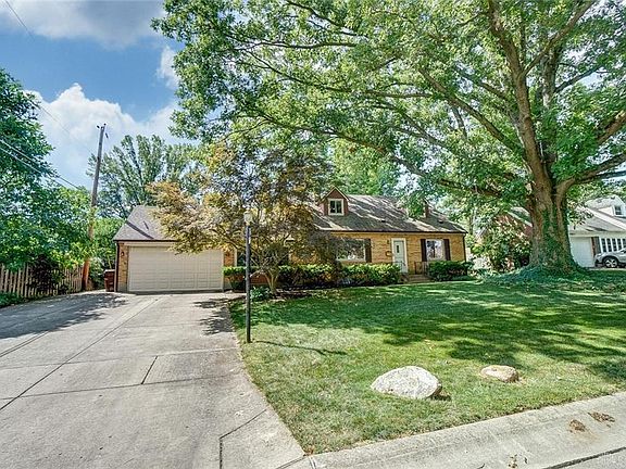 3rd image of 108 Foxridge Dr