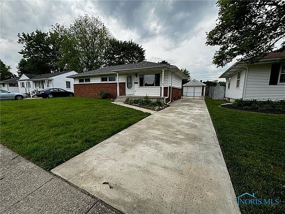 3rd image of 5107 Fern Dr