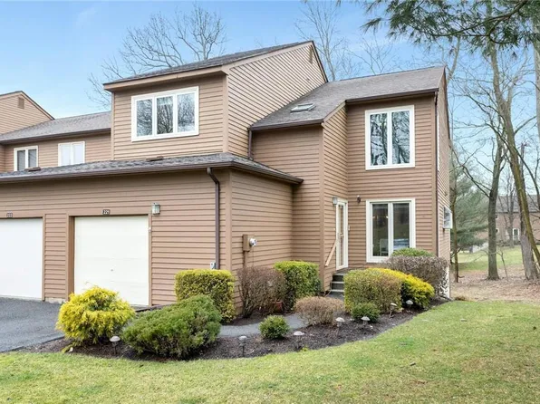 221 Tree Top Lane, Yorktown Heights, NY 10598