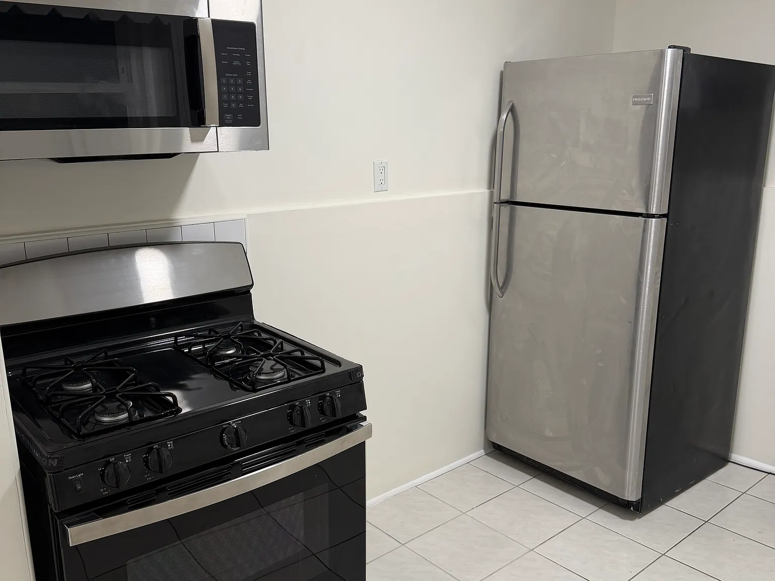 3 bed, $3,000 — Photo 3