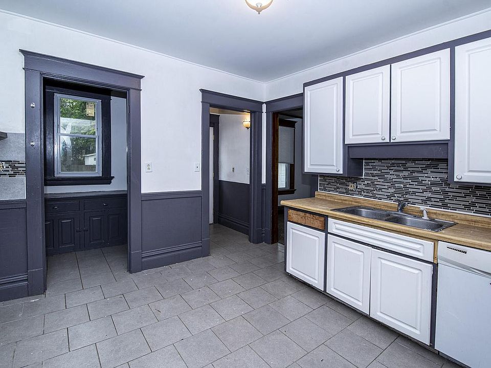 805 N 2nd St, Watertown, WI 53098 Zillow