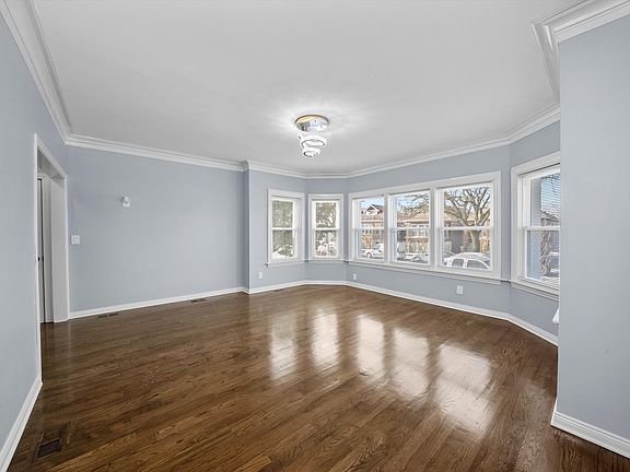 4th image of 6621 S California Ave