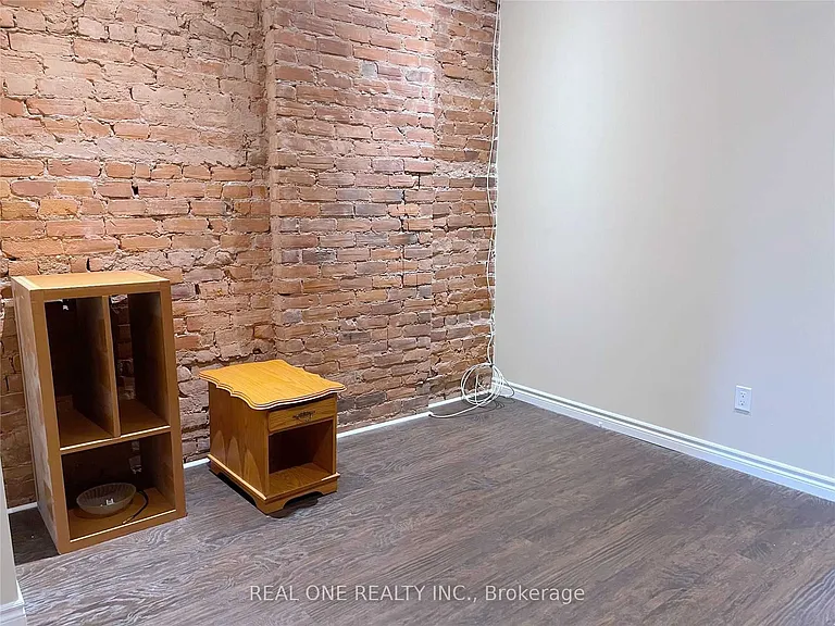 173 King St E #2 — Photo 5