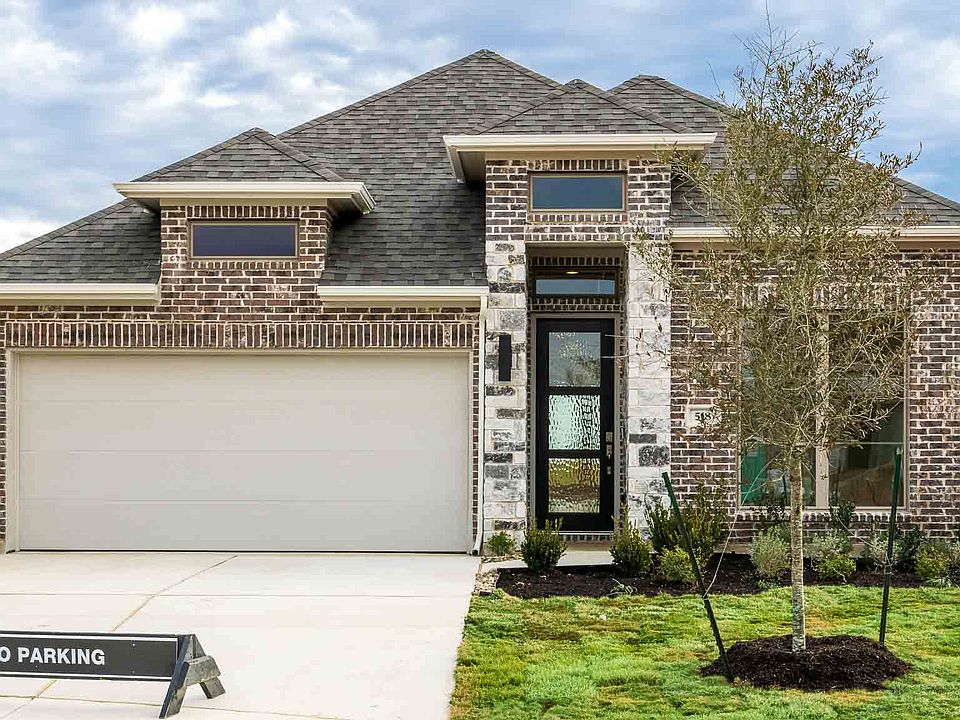 1st image of 518 Menlo Cir