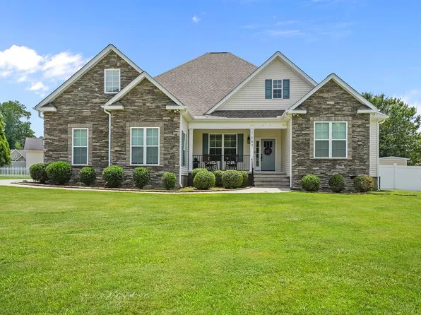 107 Folly Bend Dr, Greenwood, SC 29649