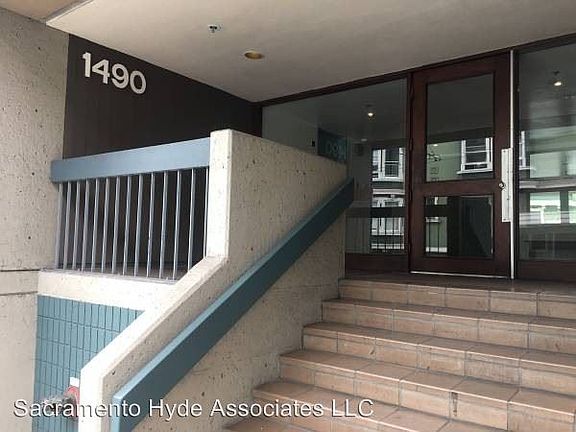 2nd image of 1490 Sacramento St APT 4C
