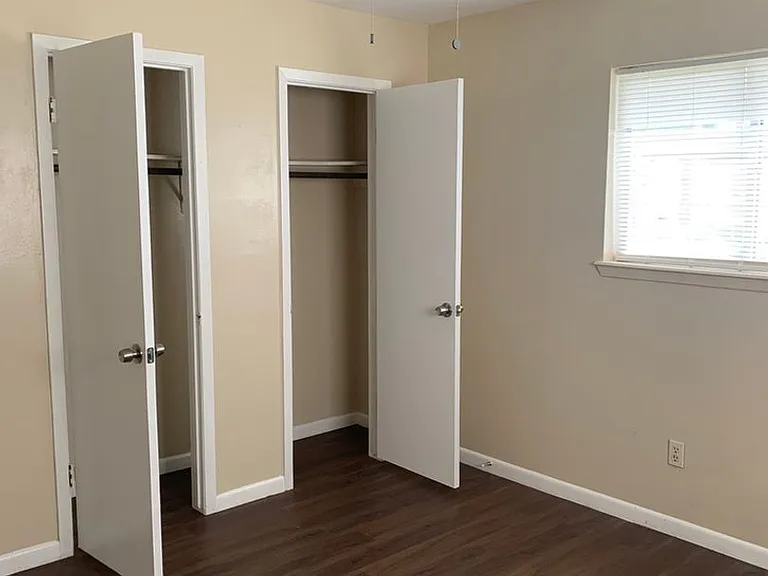 Lamplighter Apartments — Photo 5