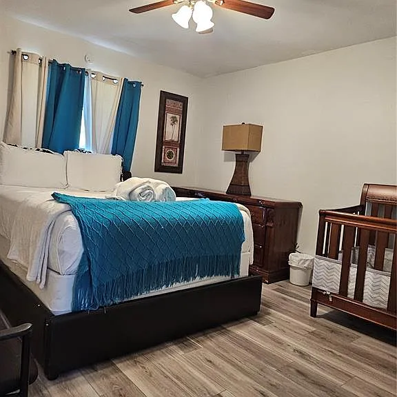 1745 Foxcreek Ln — Photo 32