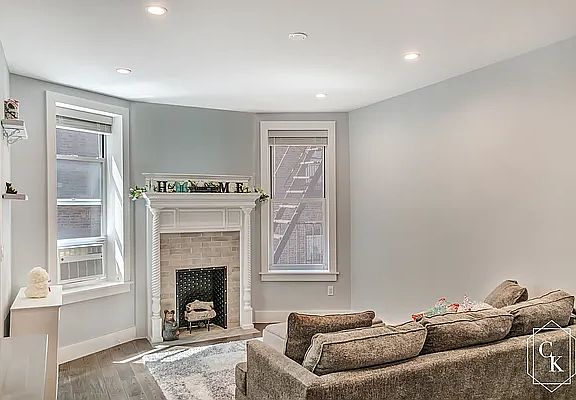 2nd image of 606 W 113th St #42