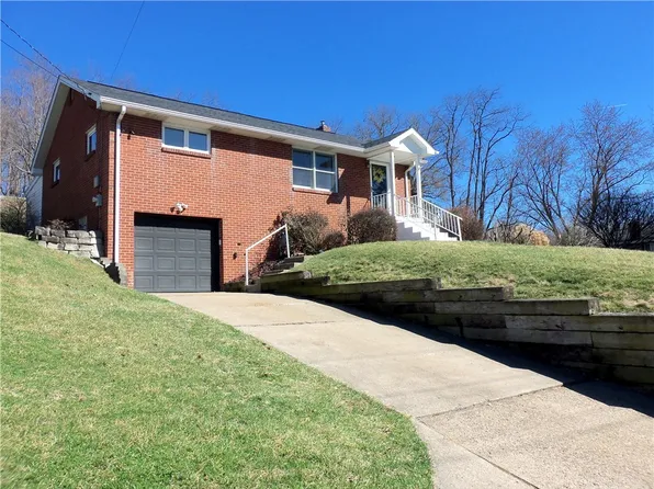 220 Franklin Farms Rd N, Washington, PA 15301