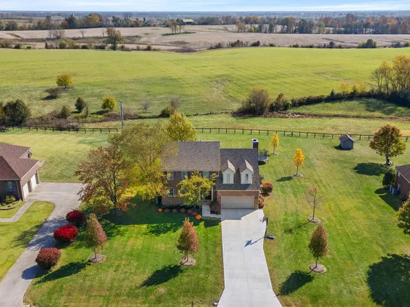 115 Squires Pointe Rd, Paris, KY 40361