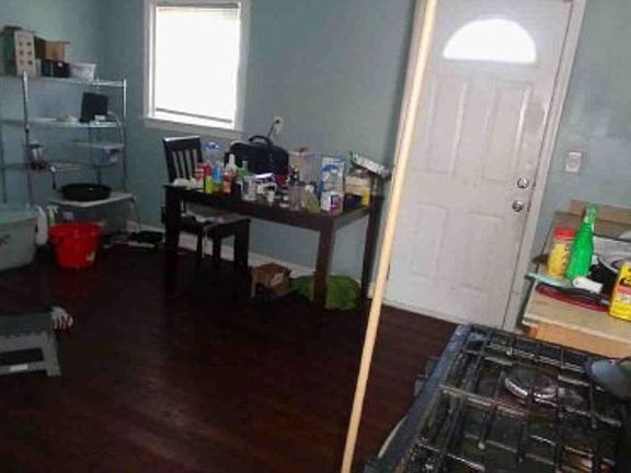 4th image of 3710 9th St