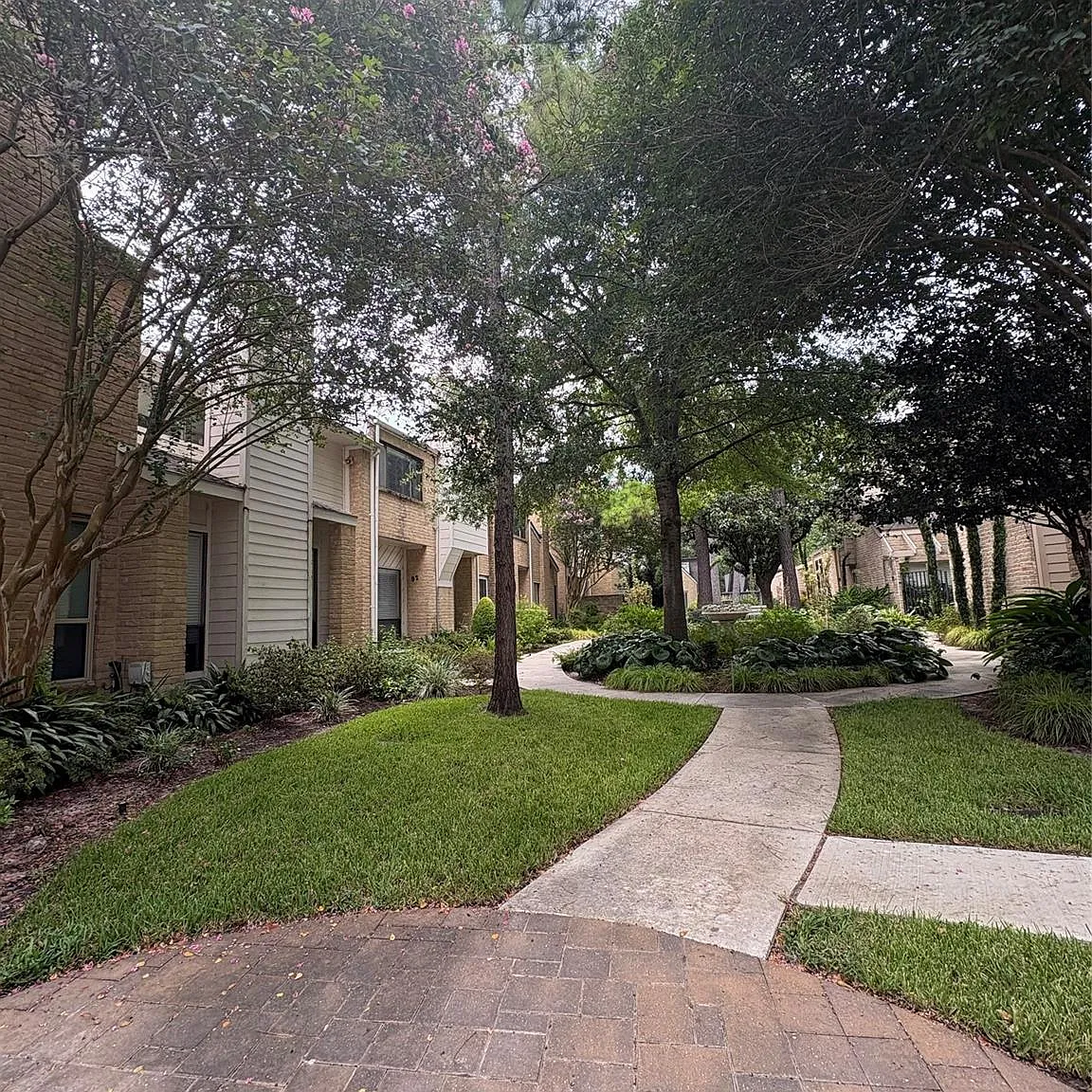 3 bed, 2.5 bath, 1782 sqft, $2,700 — Photo 3