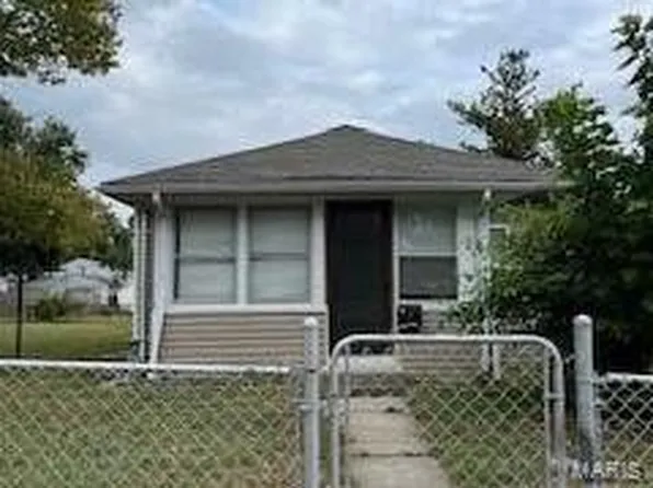 113 E 1st St, Hartford, IL 62048