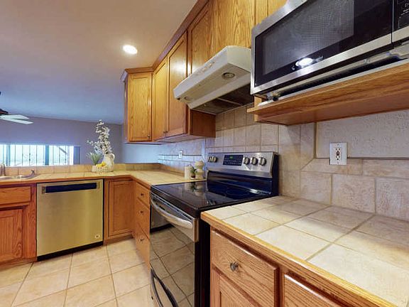 3rd image of 4441 Walden Ln NE