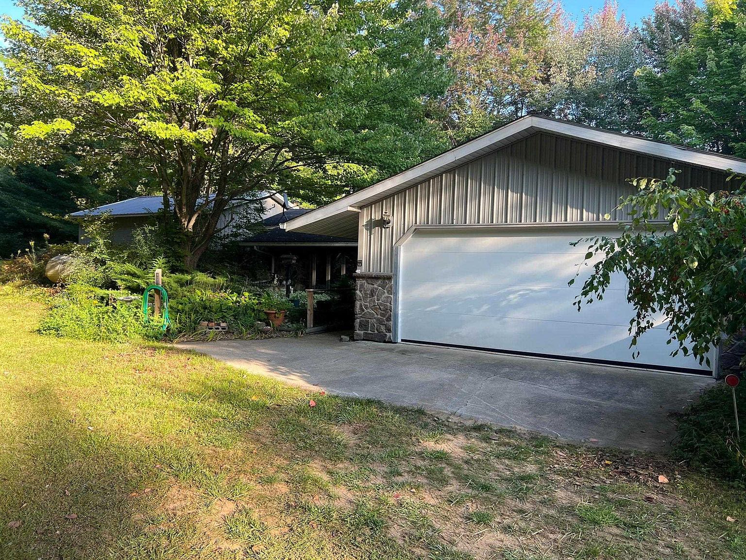 4516 Bay Glad County Line Rd, Rhodes, MI 48652 Zillow