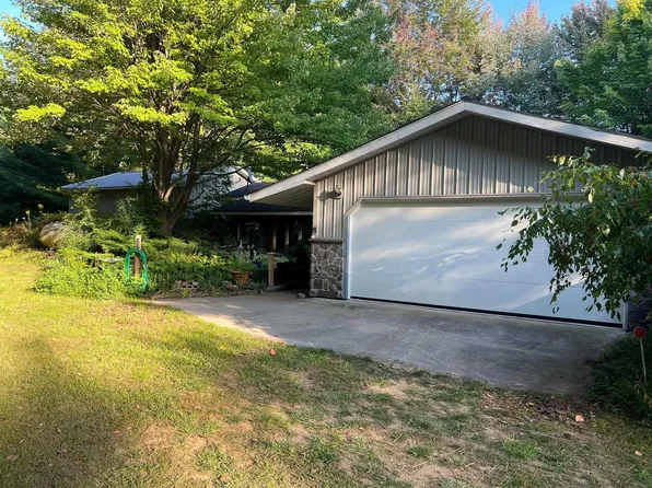 4516 Bay Glad County Line Rd, Rhodes, MI 48652