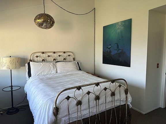 5th image of 988 Miramonte Dr APT 7