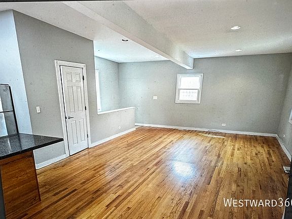 3rd image of 2233 W Armitage Ave APT Ch