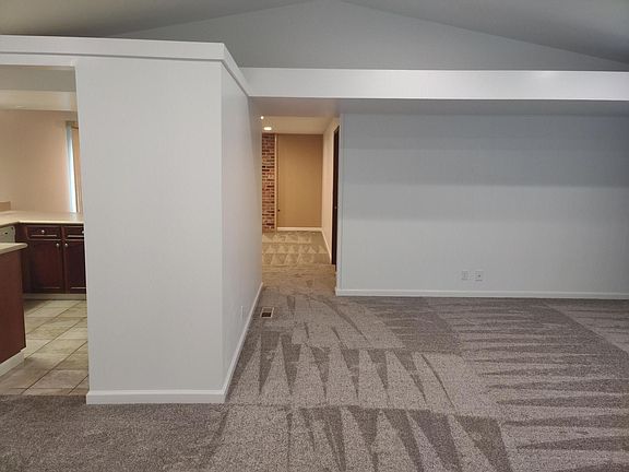 4th image of 5527 157th Dr NE