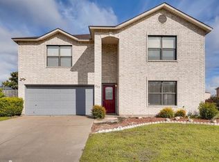 437 Capricorn Dr, Cedar Hill, TX 75104