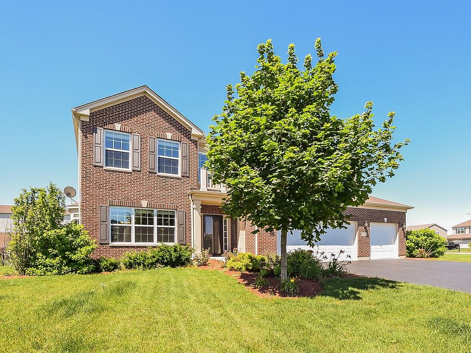 Welcome to 517 Regal Ln!
